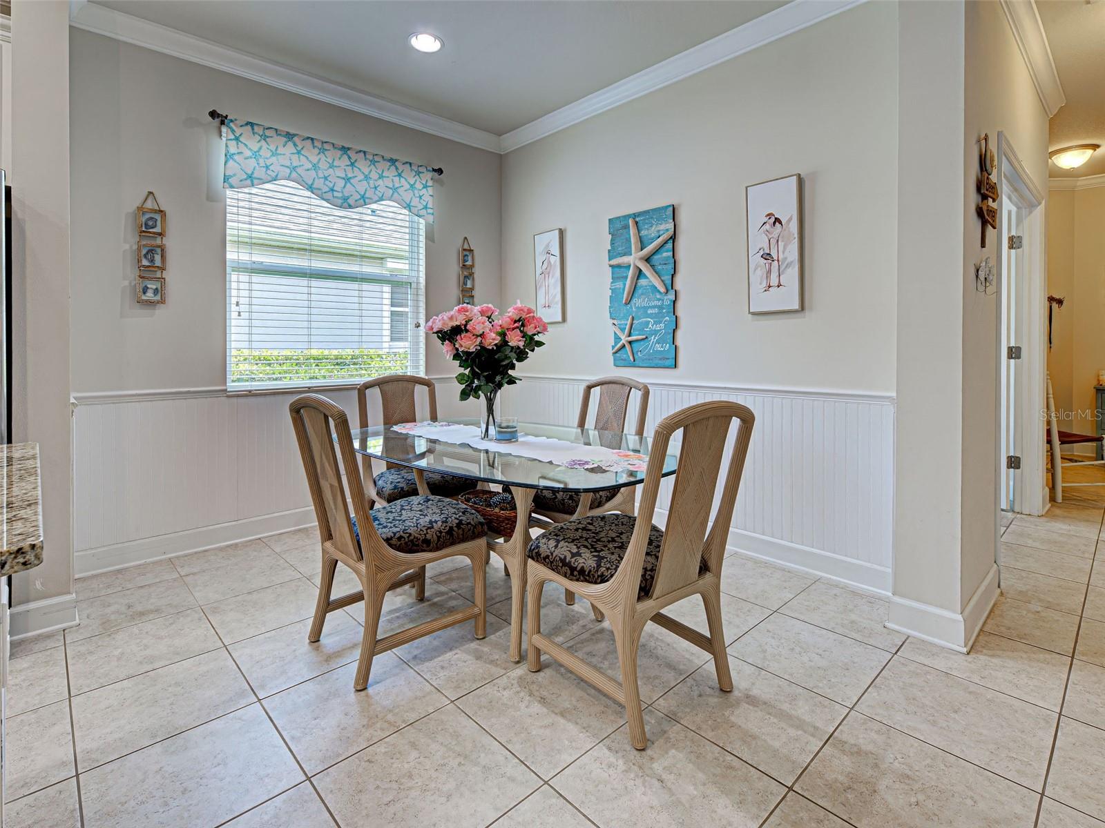 Image 34 of 42 For 25784 Grayton Avenue