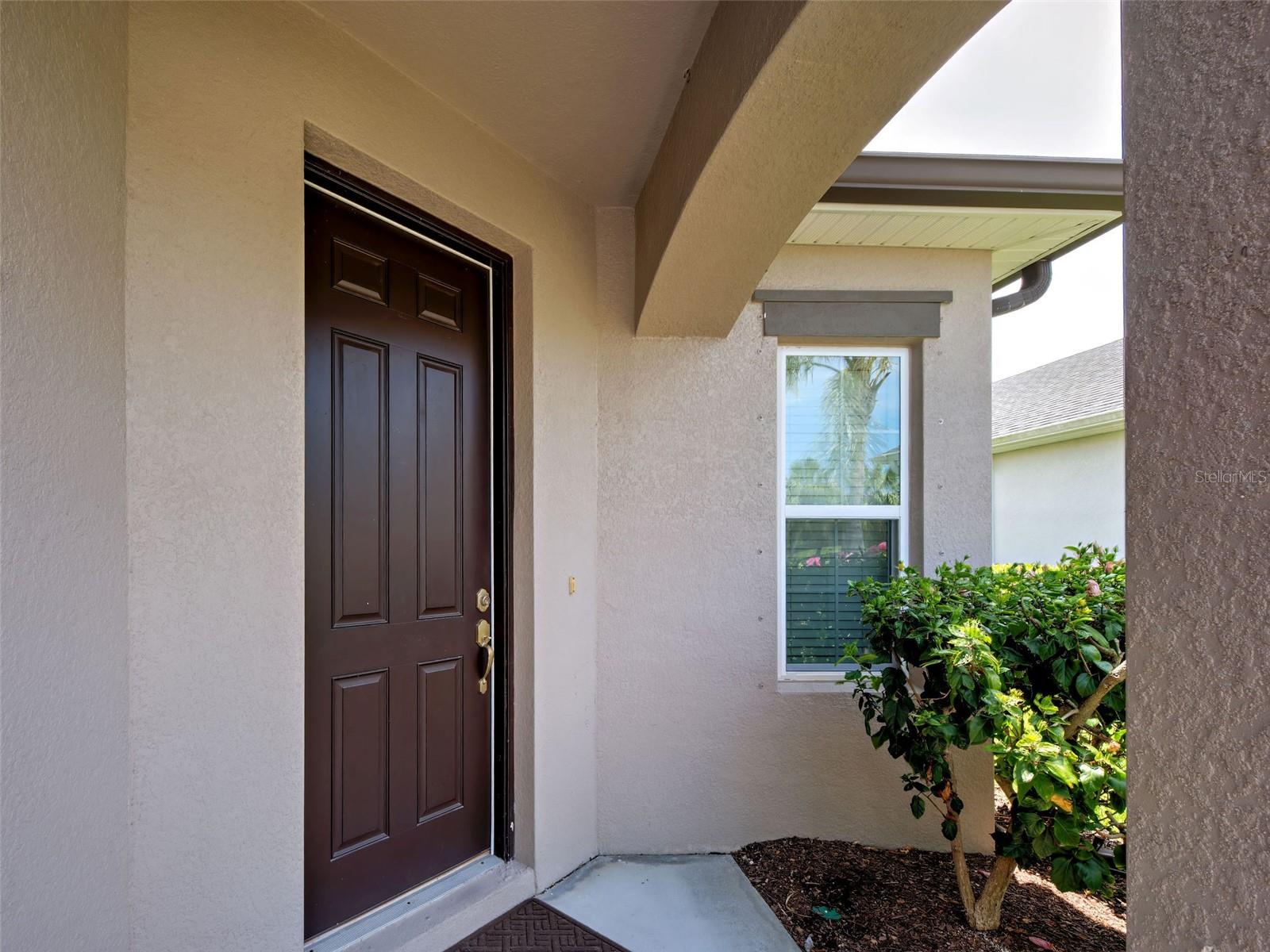 Image 4 of 42 For 25784 Grayton Avenue