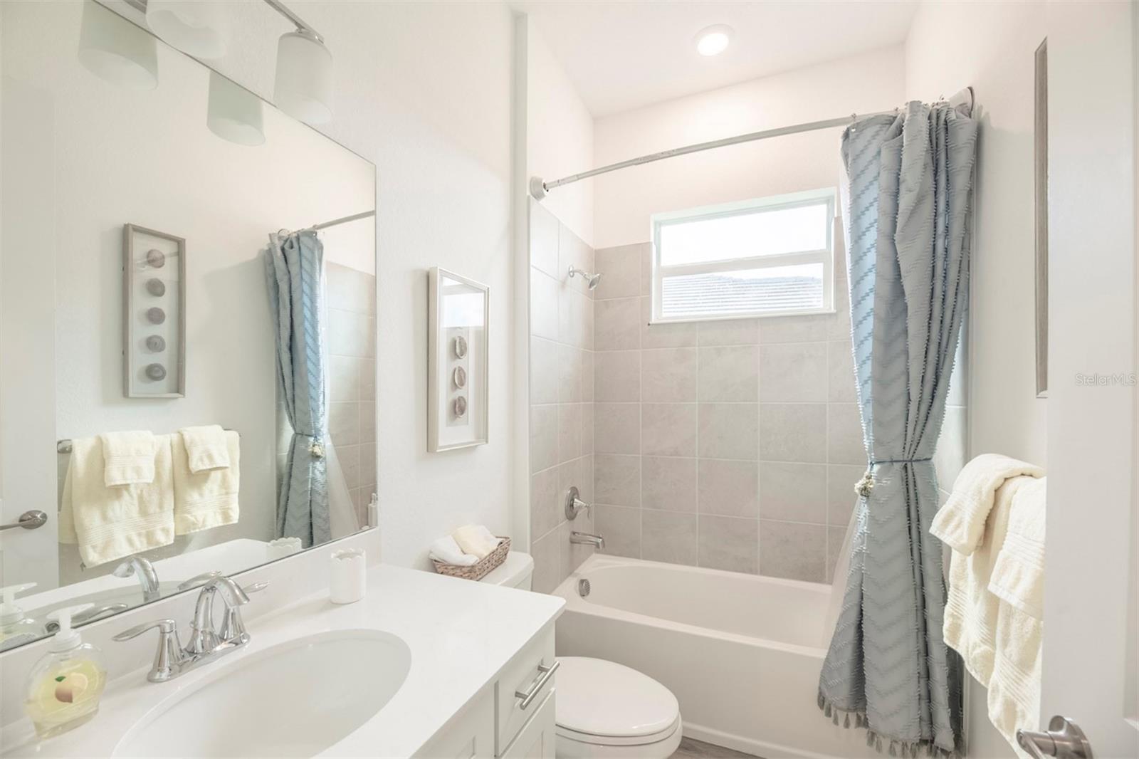 Image 18 of 62 For 12548 Wellen Golf Street