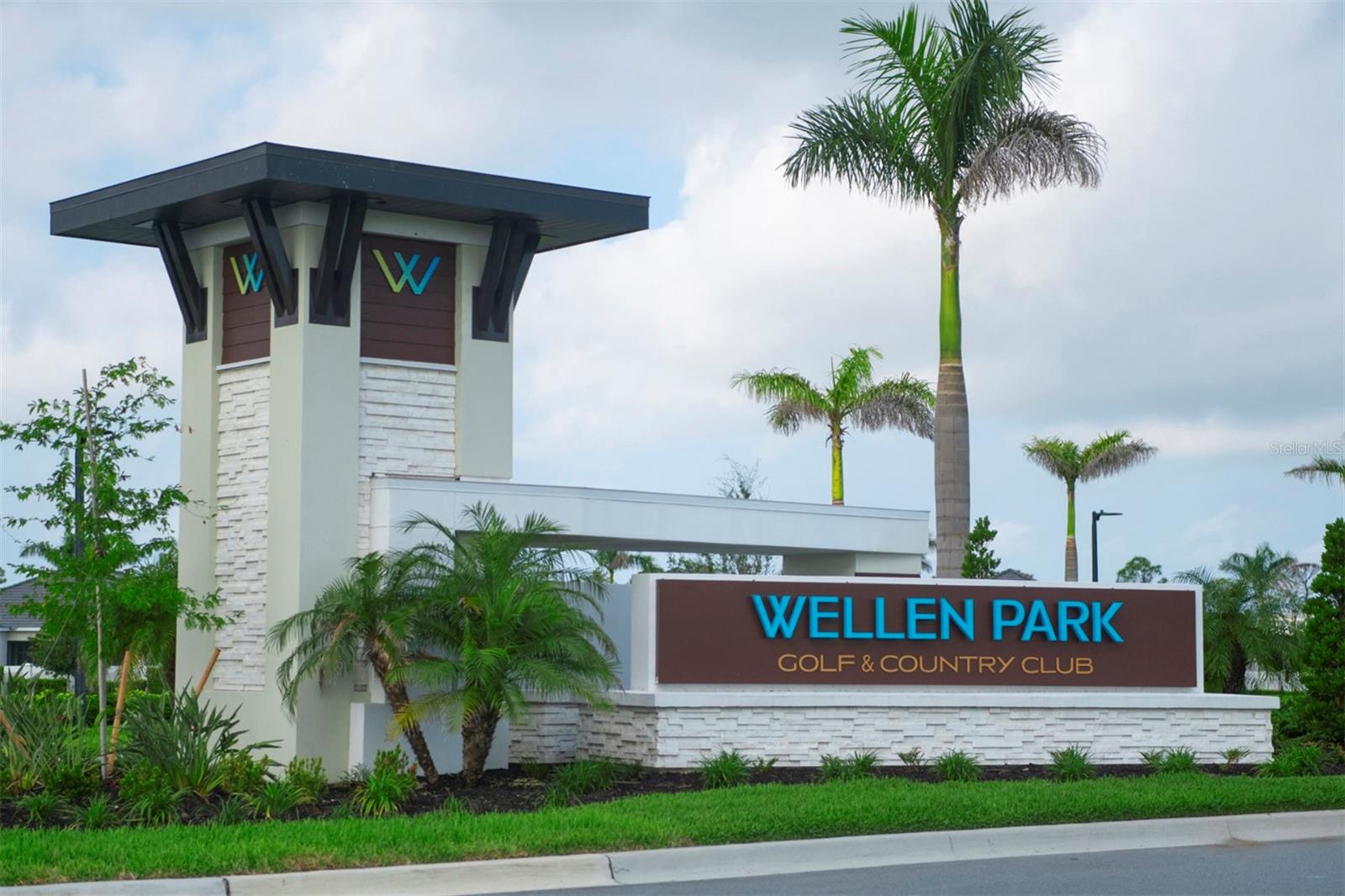 Image 33 of 62 For 12548 Wellen Golf Street