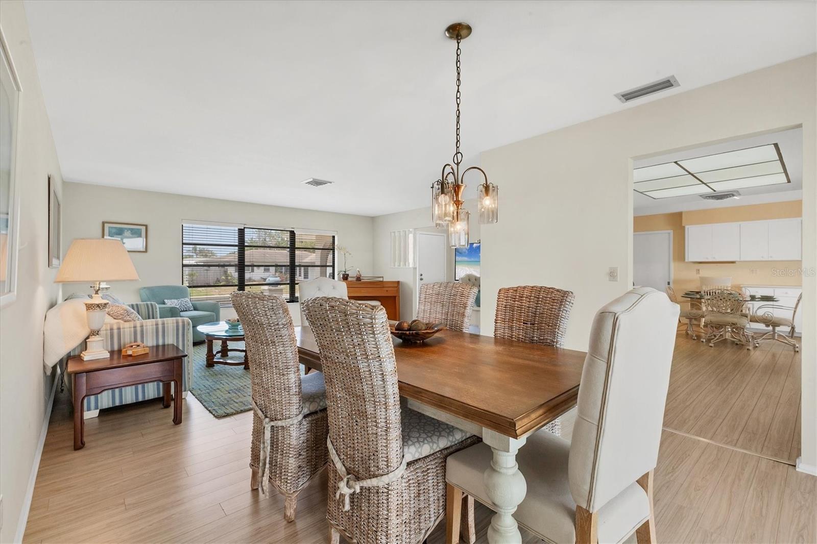 Image 7 of 30 For 2311 Sandlewood Drive