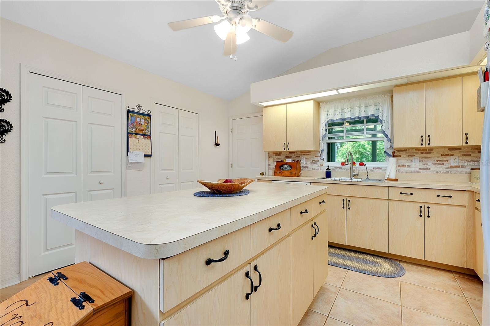 Image 20 of 50 For 6293 Taneytown Street