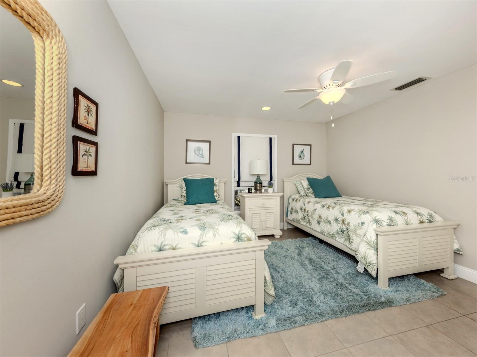 Image 17 of 69 For 1234 Paradise Way