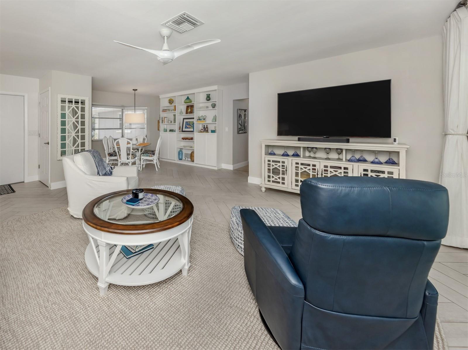 Image 8 of 69 For 1234 Paradise Way