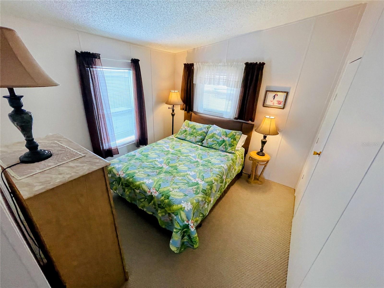 Image 9 of 25 For 615 Green Circle