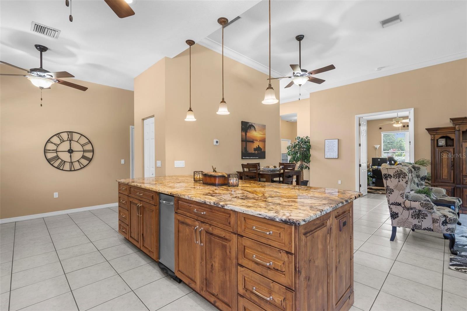 Image 13 of 98 For 3950 Pepper Lane