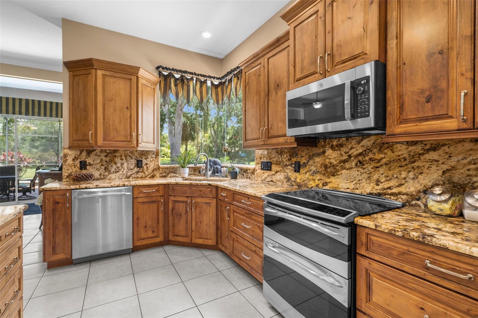 Image 16 of 98 For 3950 Pepper Lane