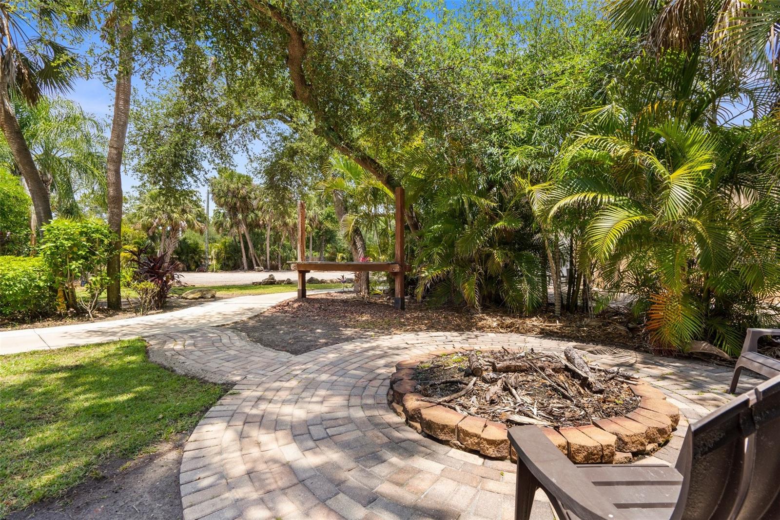 Image 46 of 98 For 3950 Pepper Lane