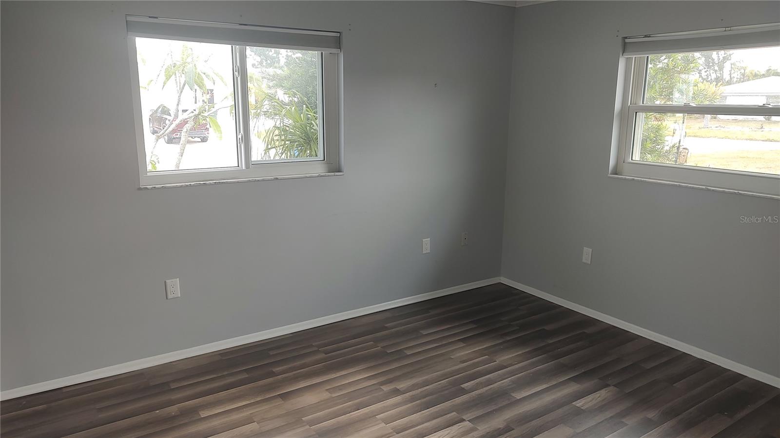 Image 13 of 18 For 1001 Sandlewood Drive