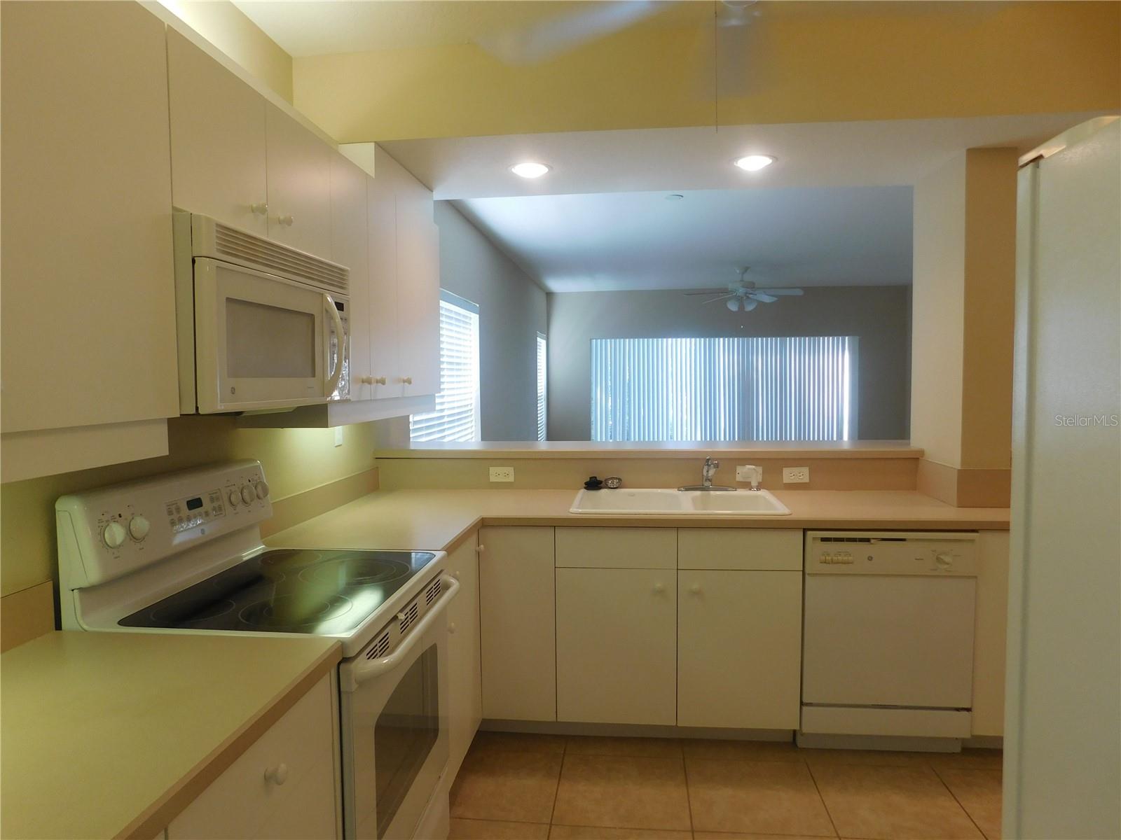 Image 11 of 13 For 442 Sunset Lake Boulevard 101