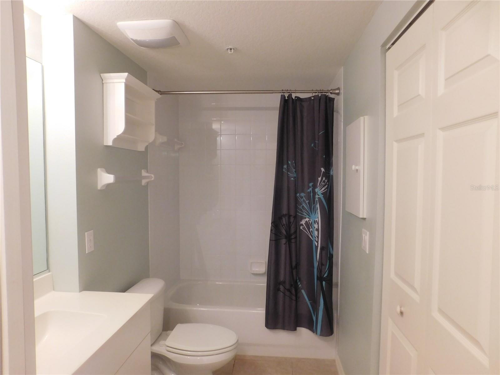 Image 6 of 13 For 442 Sunset Lake Boulevard 101