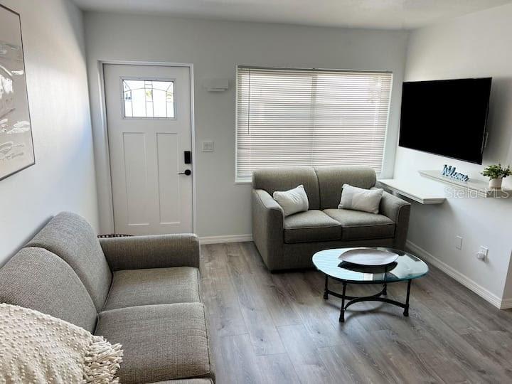 Image 4 of 12 For 3155 Waterside Drive B