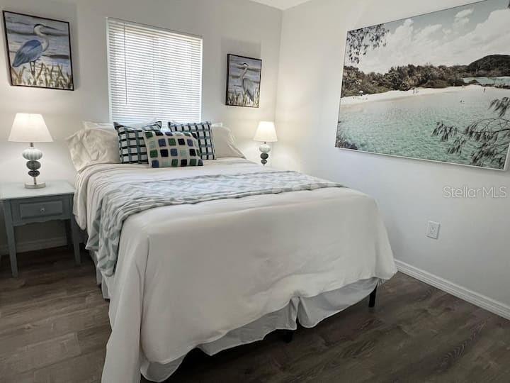 Image 5 of 12 For 3155 Waterside Drive B