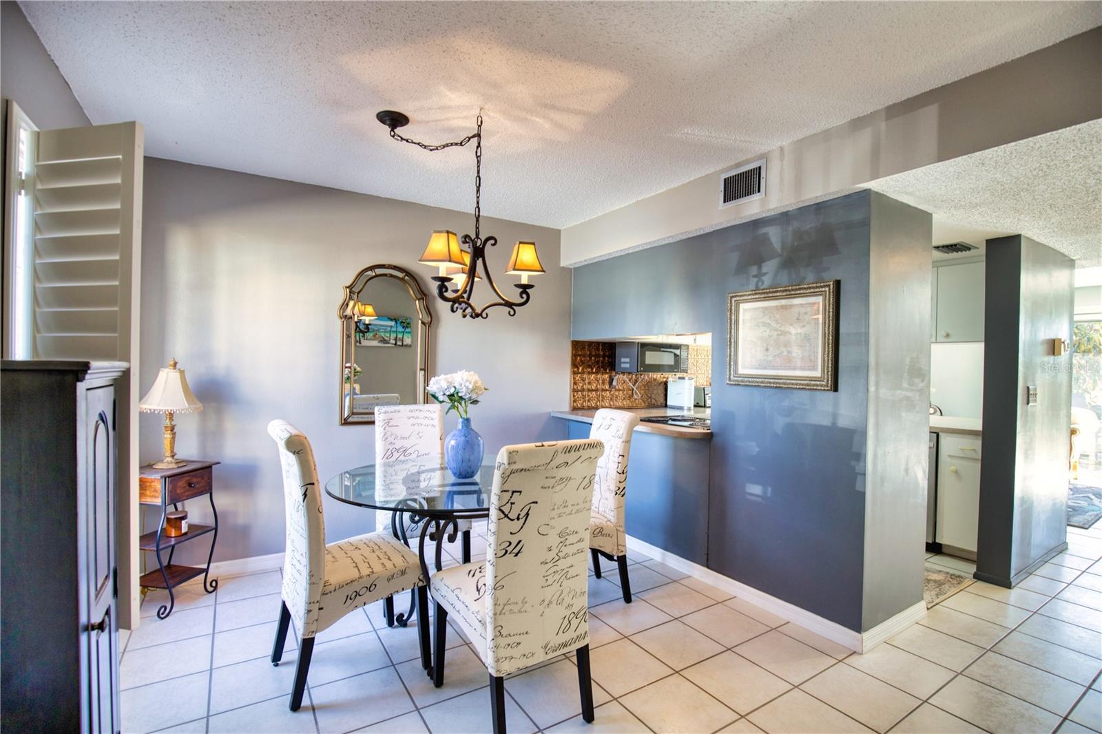 Image 3 of 26 For 744 Cadiz Road 2