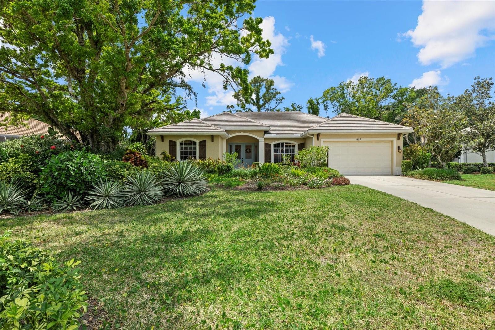 Image 40 of 52 For 427 Autumn Chase Drive
