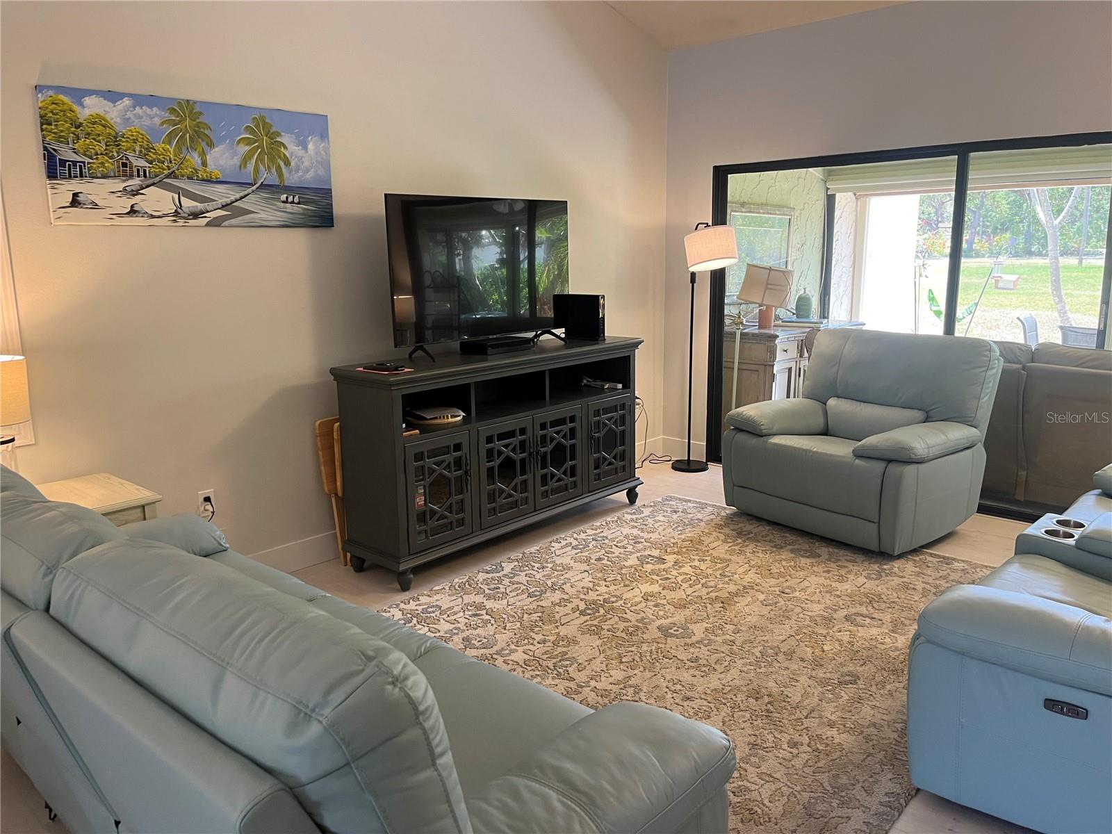 Image 5 of 31 For 650 Bird Bay Circle 8