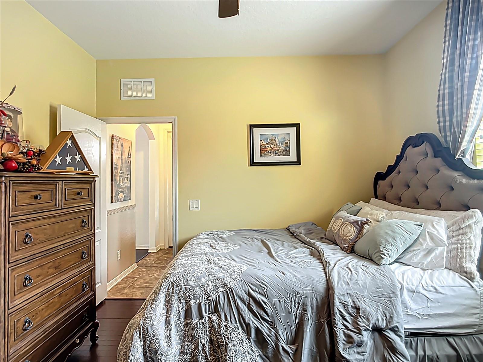 Image 40 of 93 For 9019 39th Street Cir E