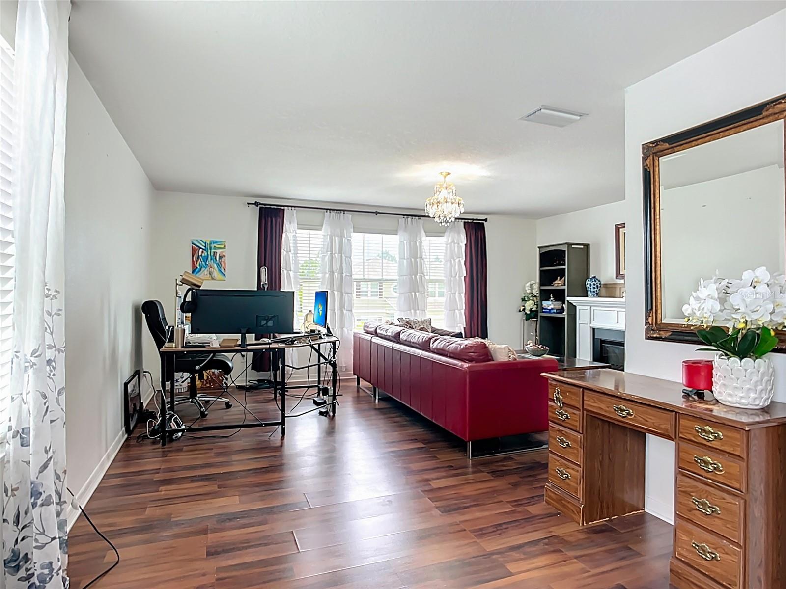 Image 45 of 93 For 9019 39th Street Cir E