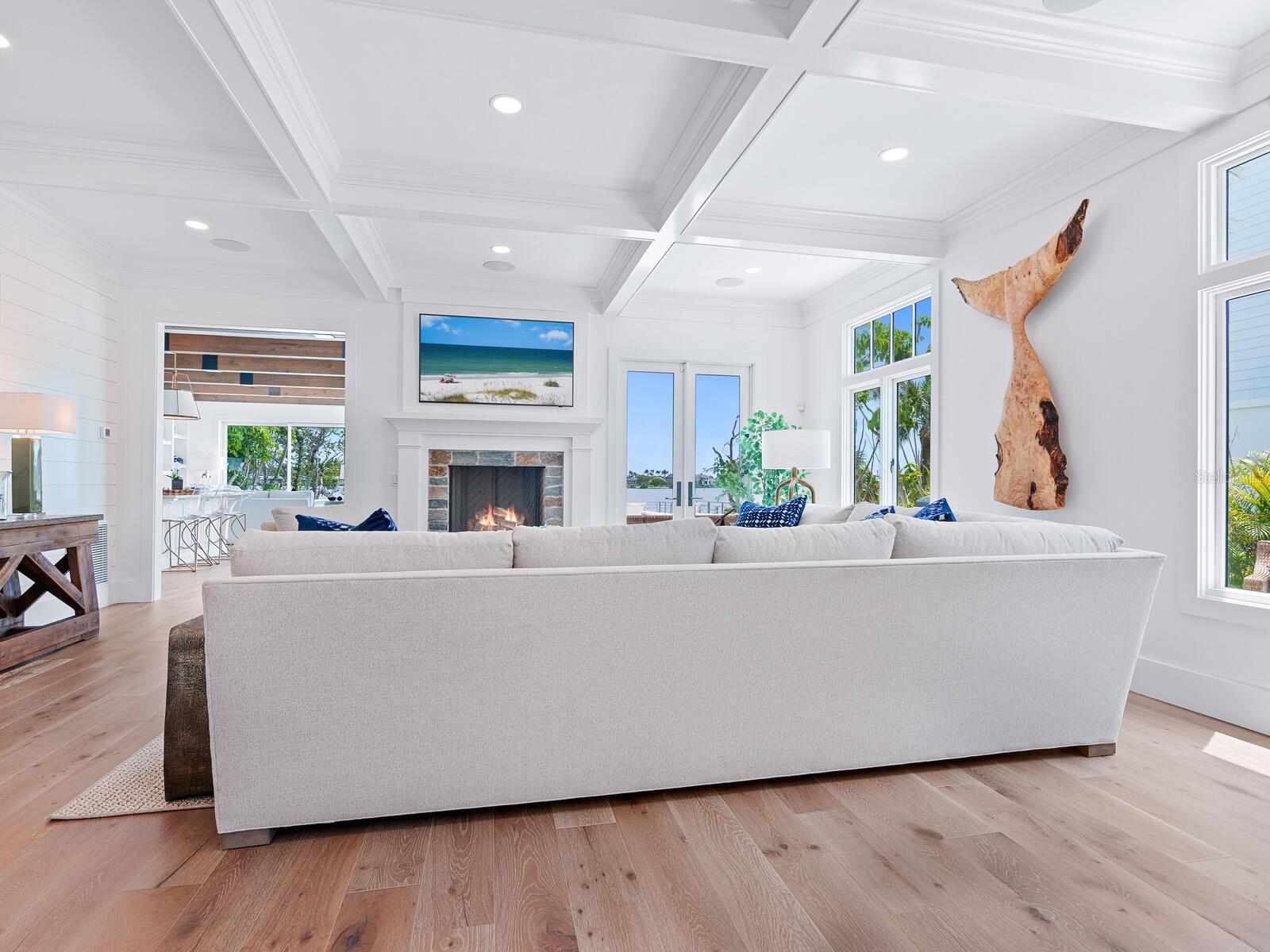 Listing photo id 8 for 3516 Casey Key Road