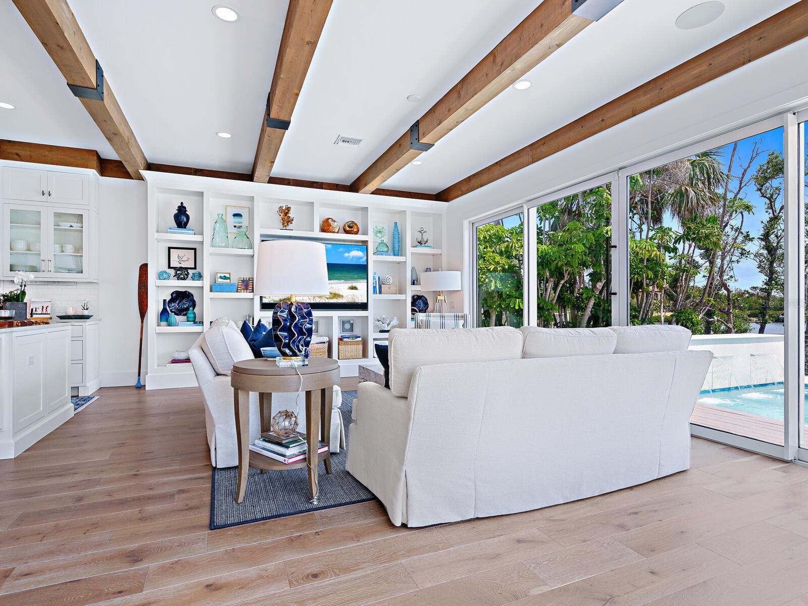 Listing photo id 10 for 3516 Casey Key Road