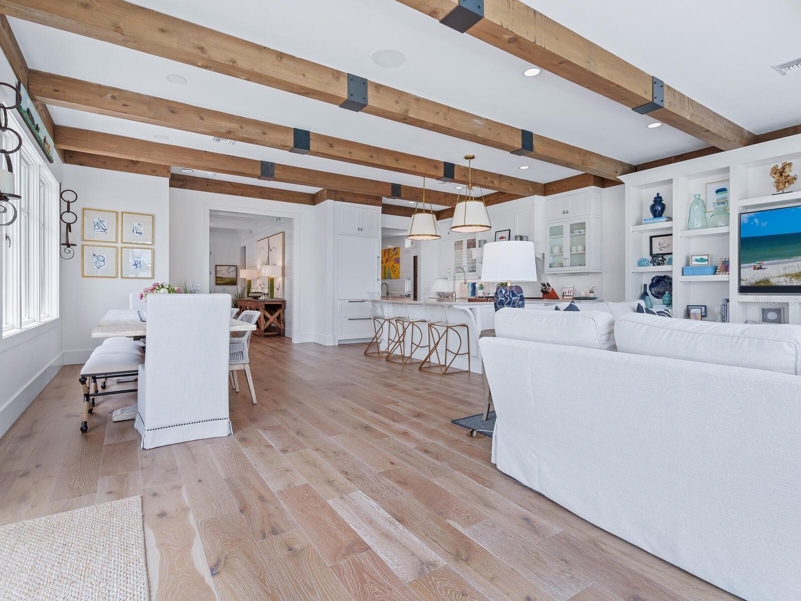 Listing photo id 11 for 3516 Casey Key Road