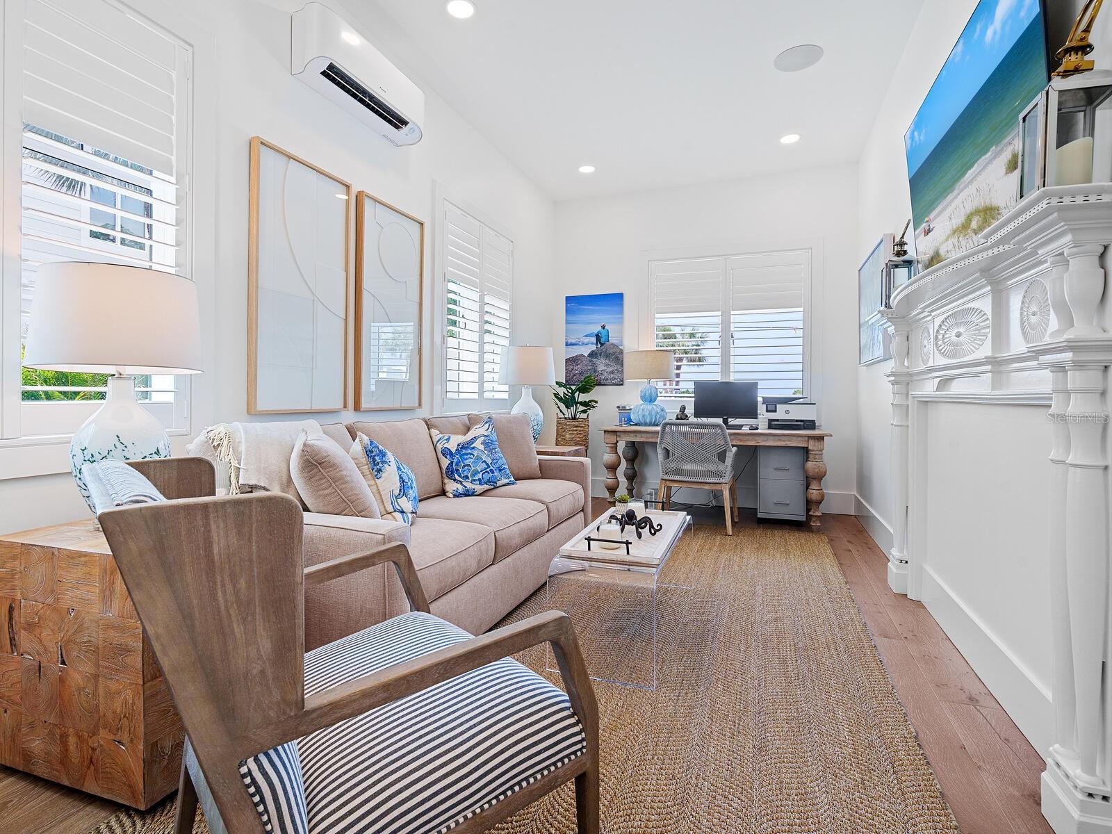 Listing photo id 15 for 3516 Casey Key Road