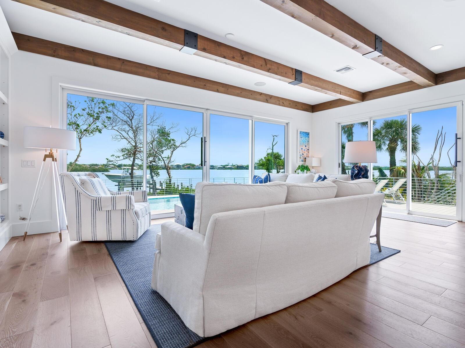 Listing photo id 0 for 3516 Casey Key Road