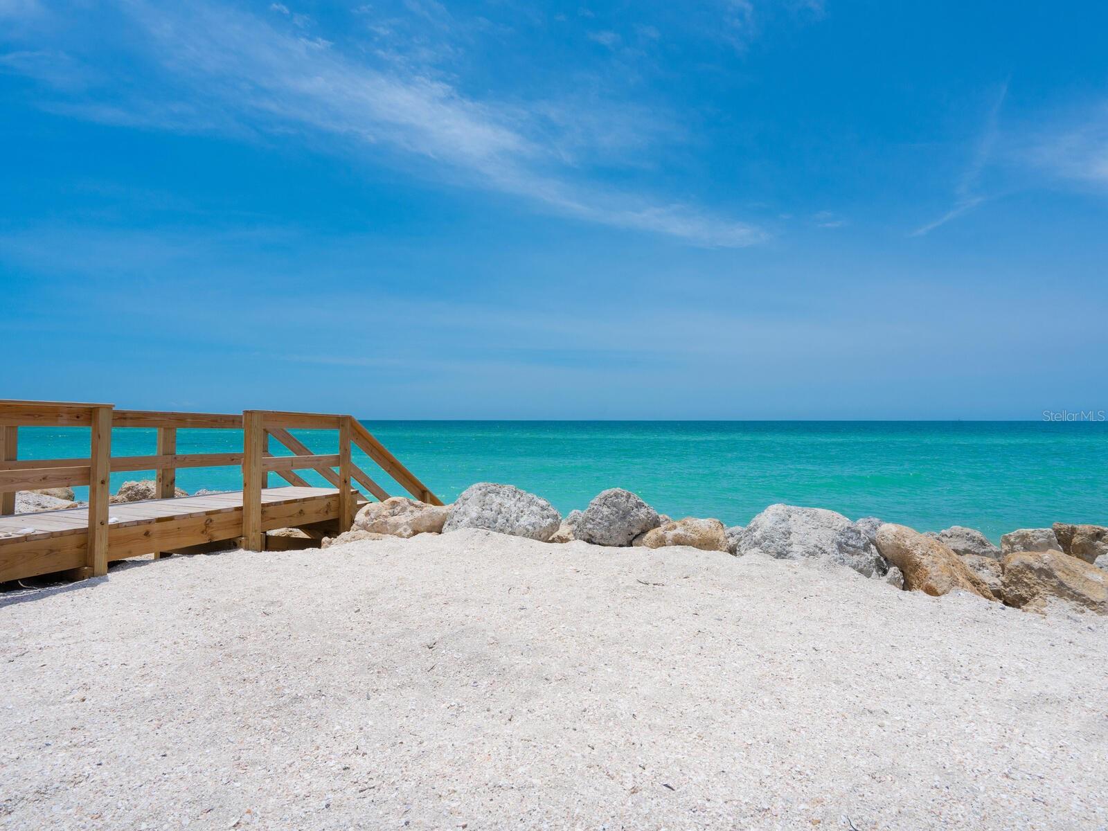 Listing photo id 40 for 3516 Casey Key Road