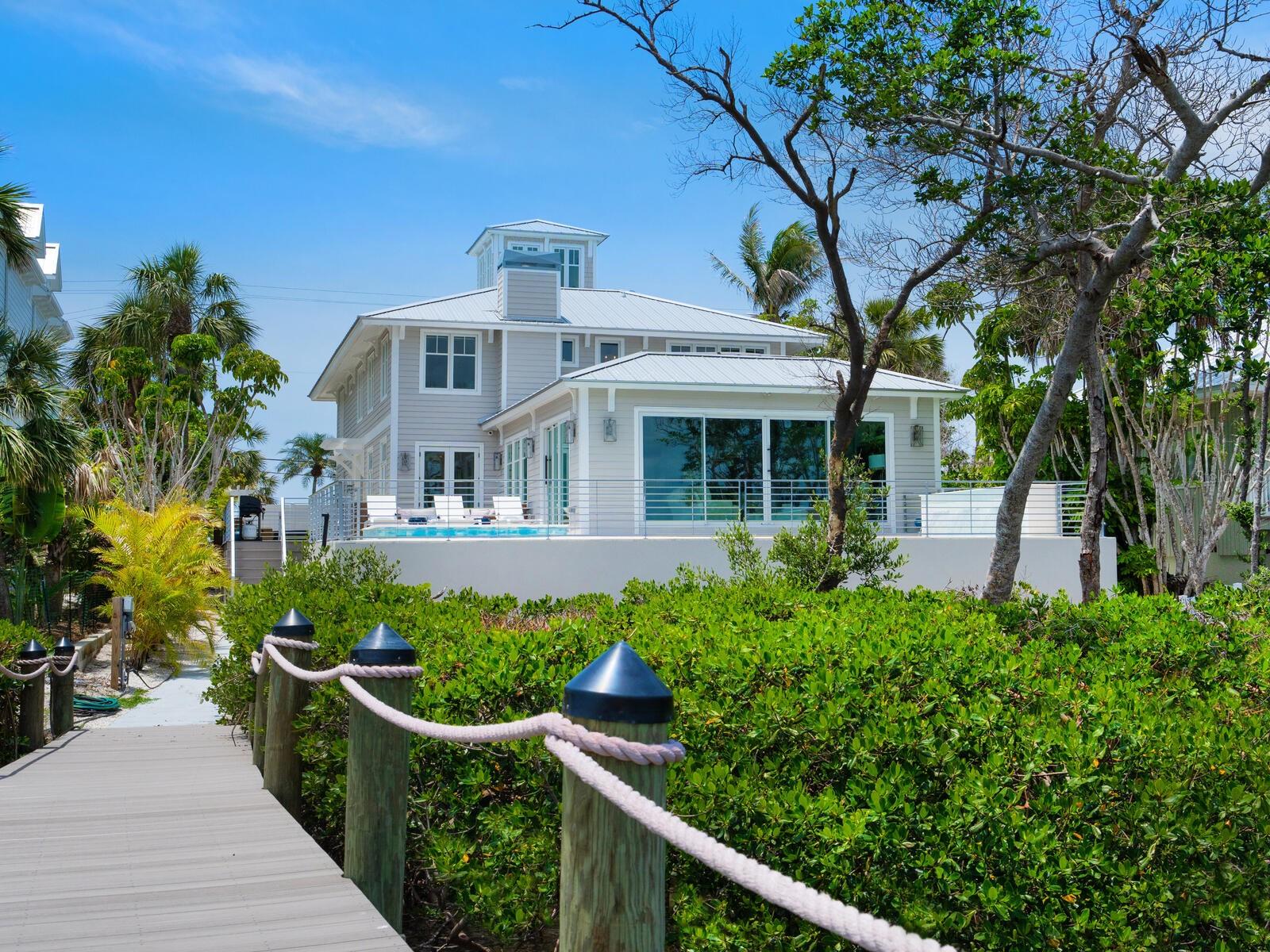 Listing photo id 46 for 3516 Casey Key Road