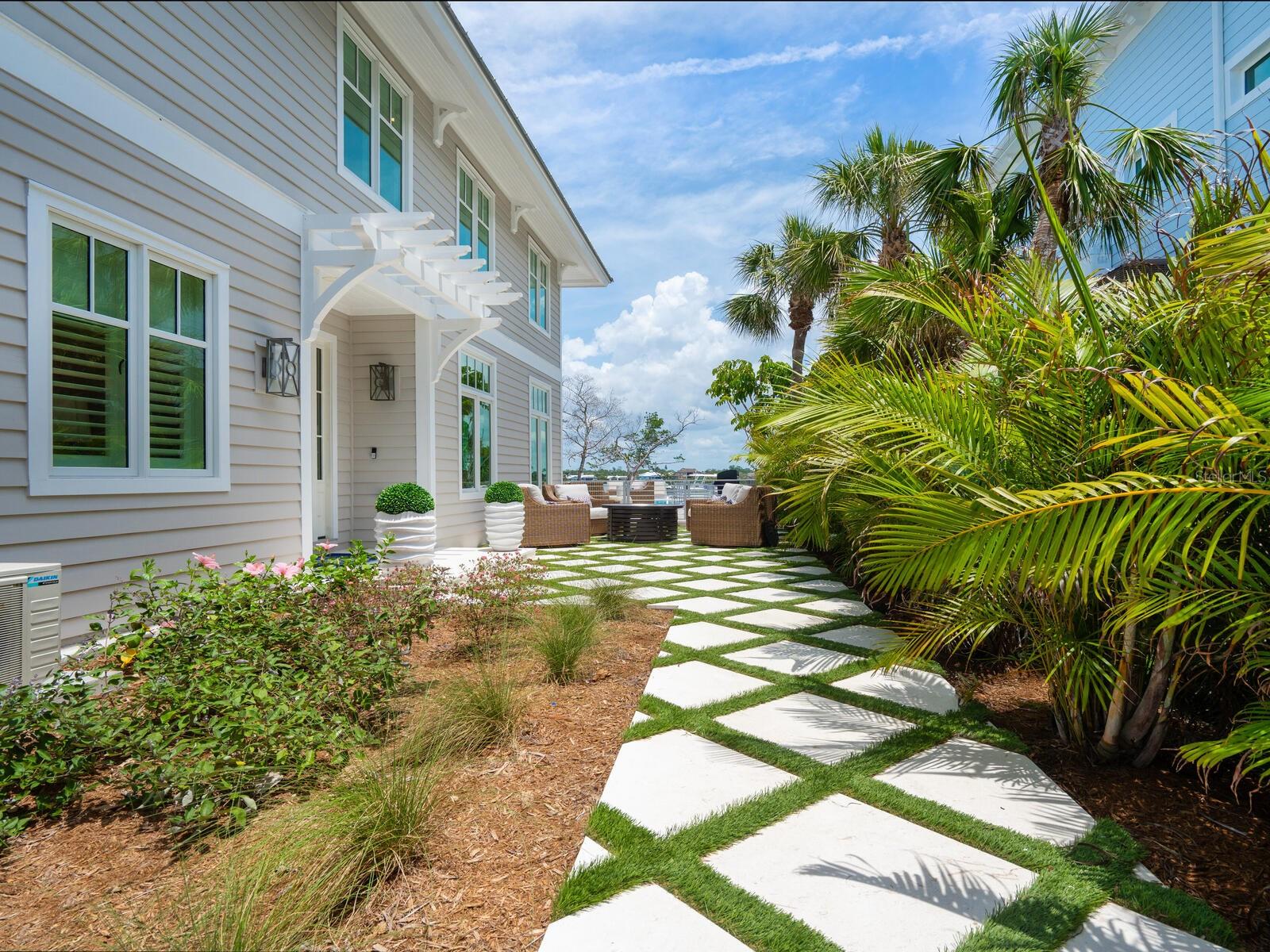 Listing photo id 52 for 3516 Casey Key Road