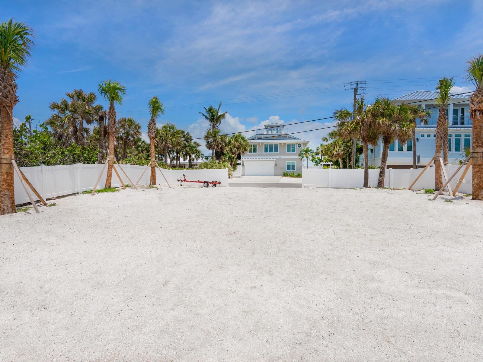 Listing photo id 57 for 3516 Casey Key Road