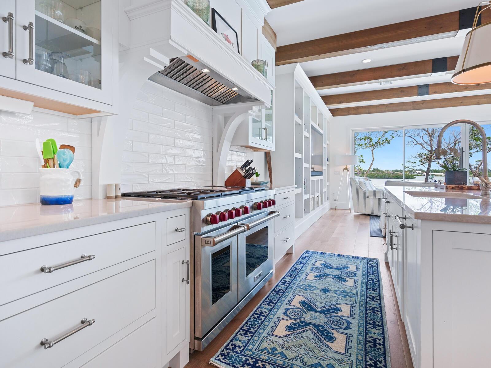 Listing photo id 5 for 3516 Casey Key Road