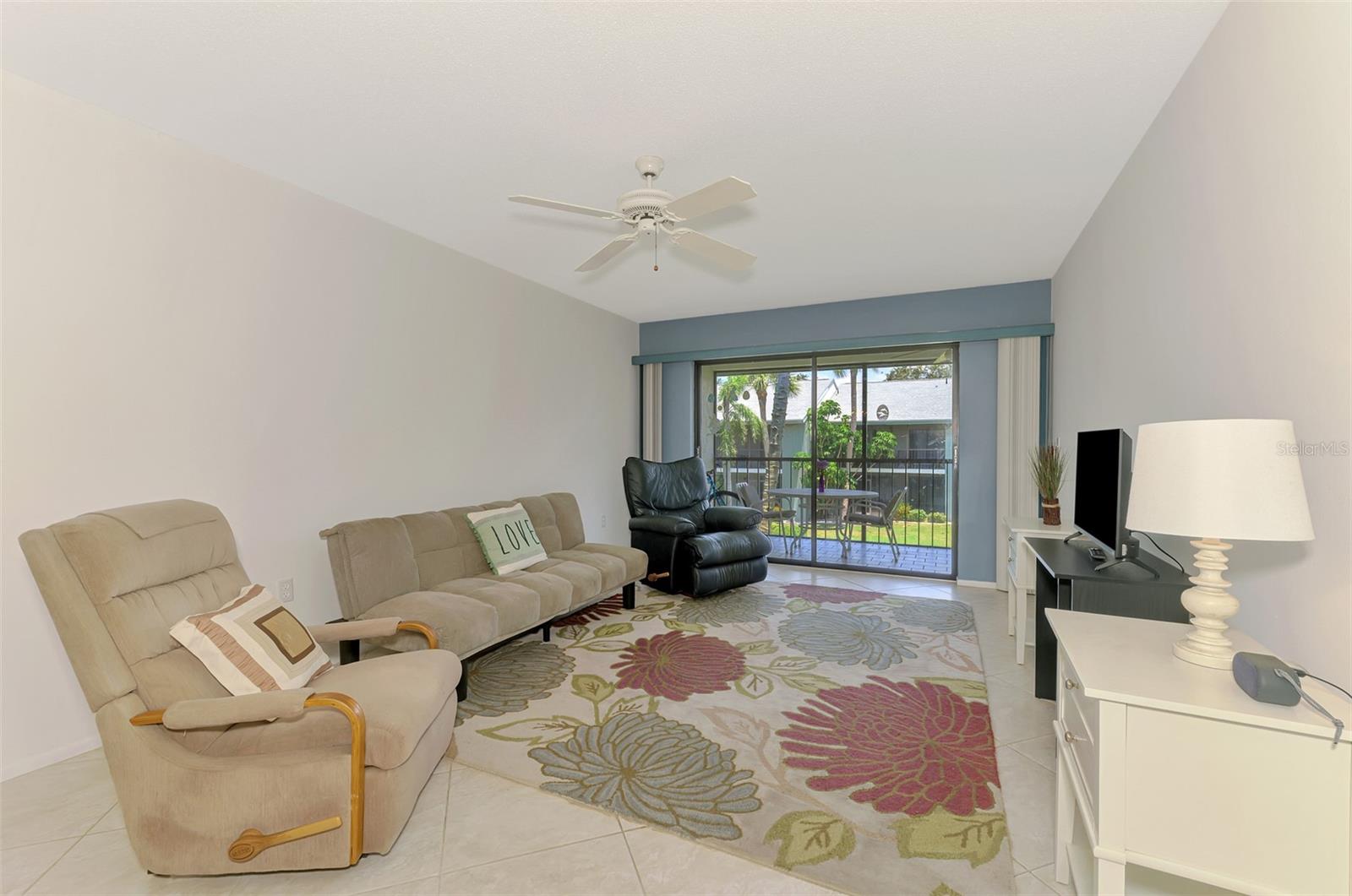 Image 13 of 37 For 1730 Manasota Beach Rd  215