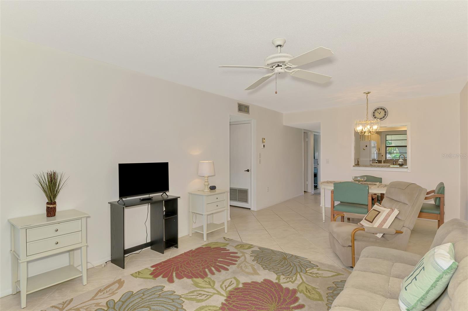 Image 15 of 37 For 1730 Manasota Beach Rd  215