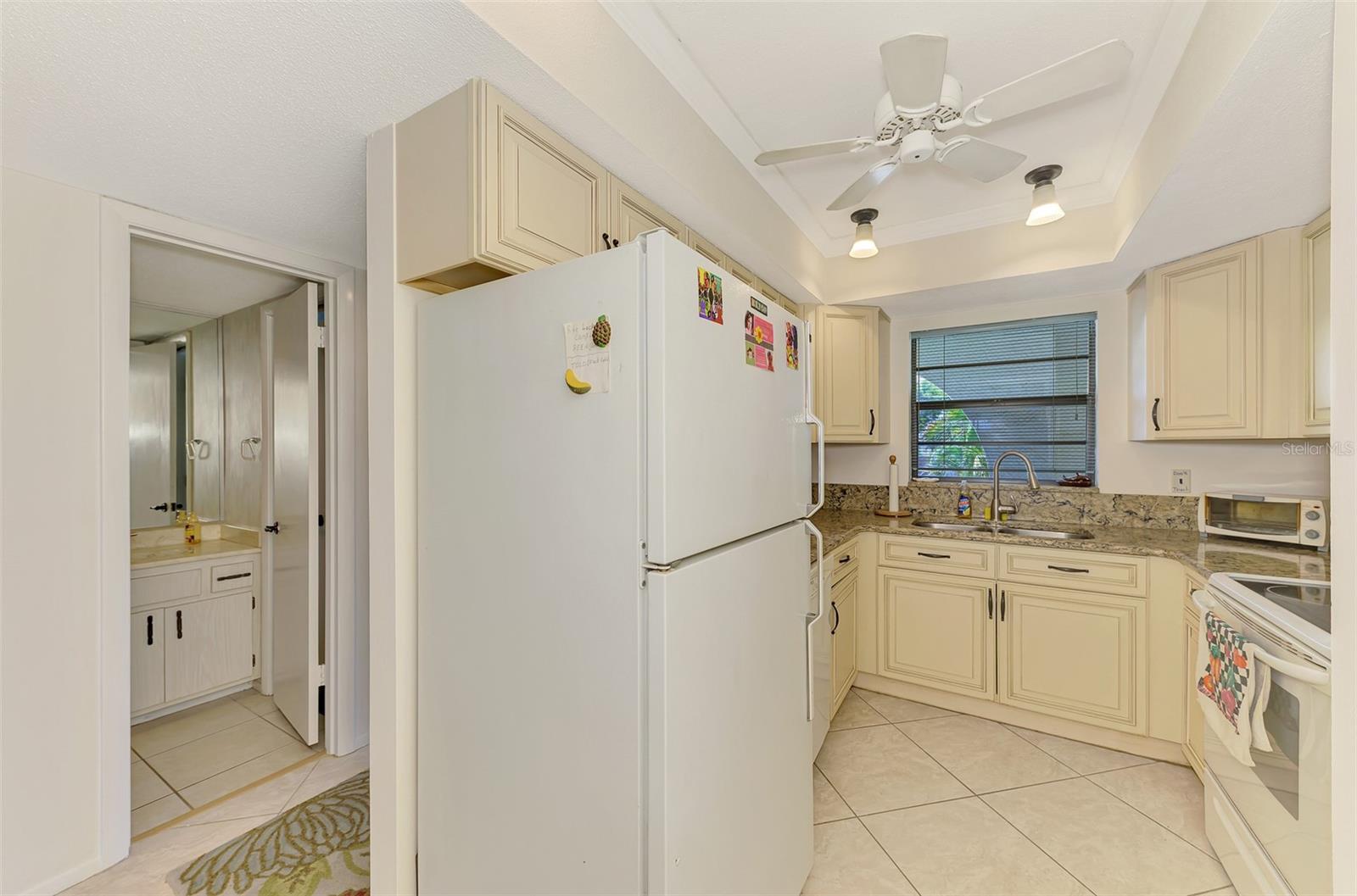 Image 19 of 37 For 1730 Manasota Beach Rd  215