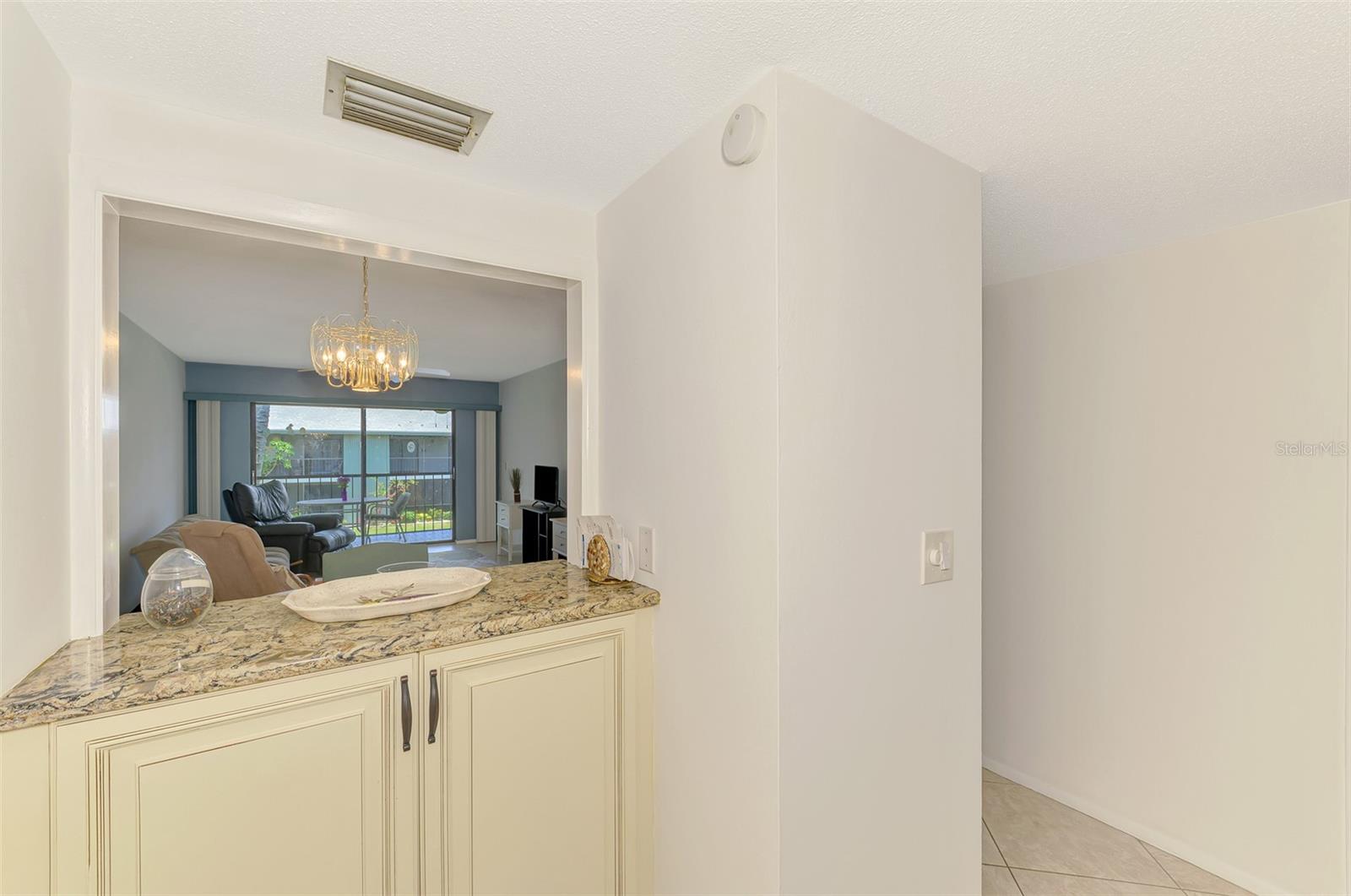 Image 22 of 37 For 1730 Manasota Beach Rd  215