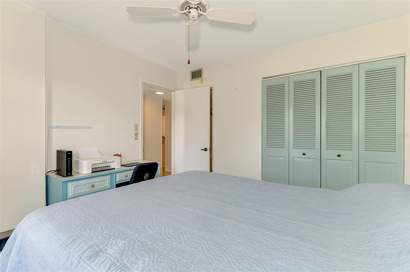Image 30 of 37 For 1730 Manasota Beach Rd  215