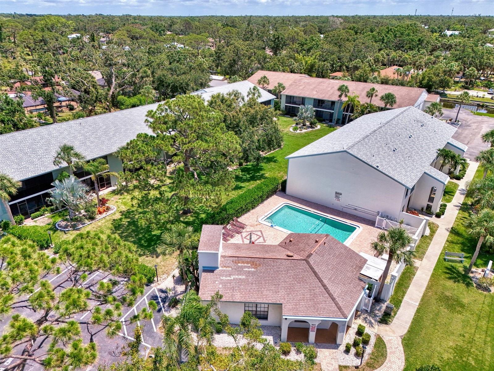 Image 5 of 37 For 1730 Manasota Beach Rd  215