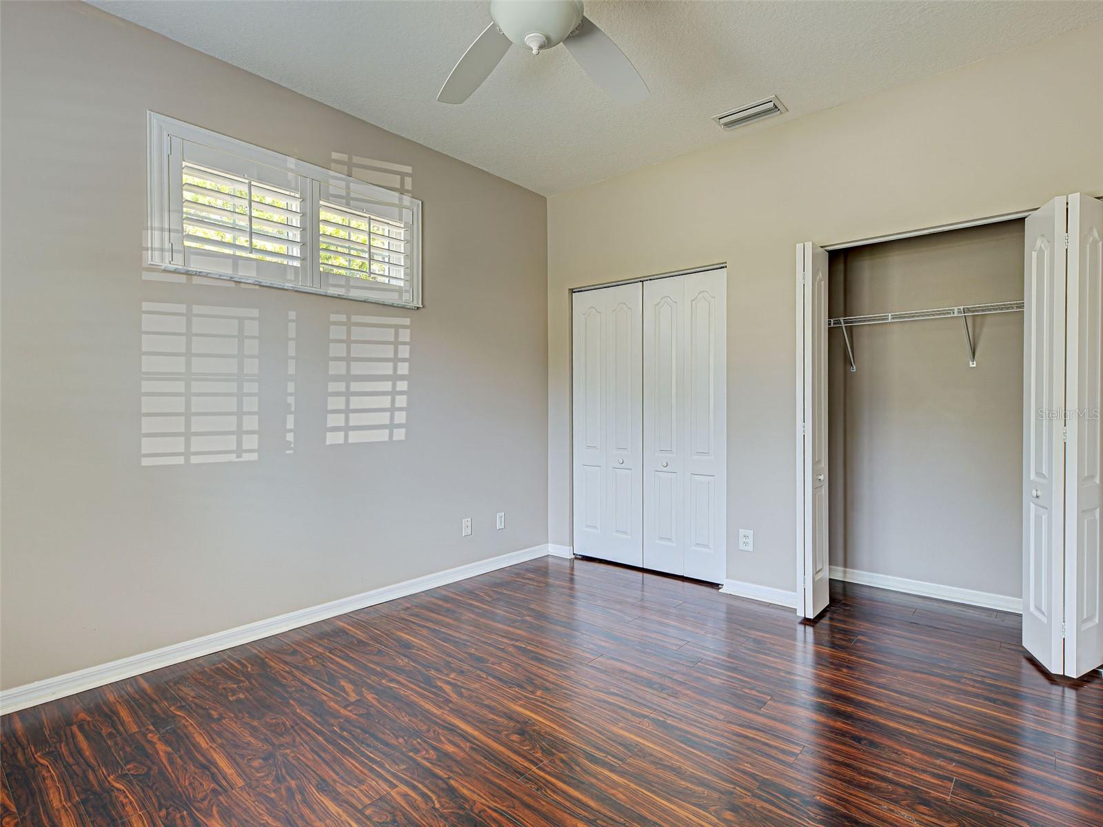 Image 35 of 54 For 912 Barclay Court