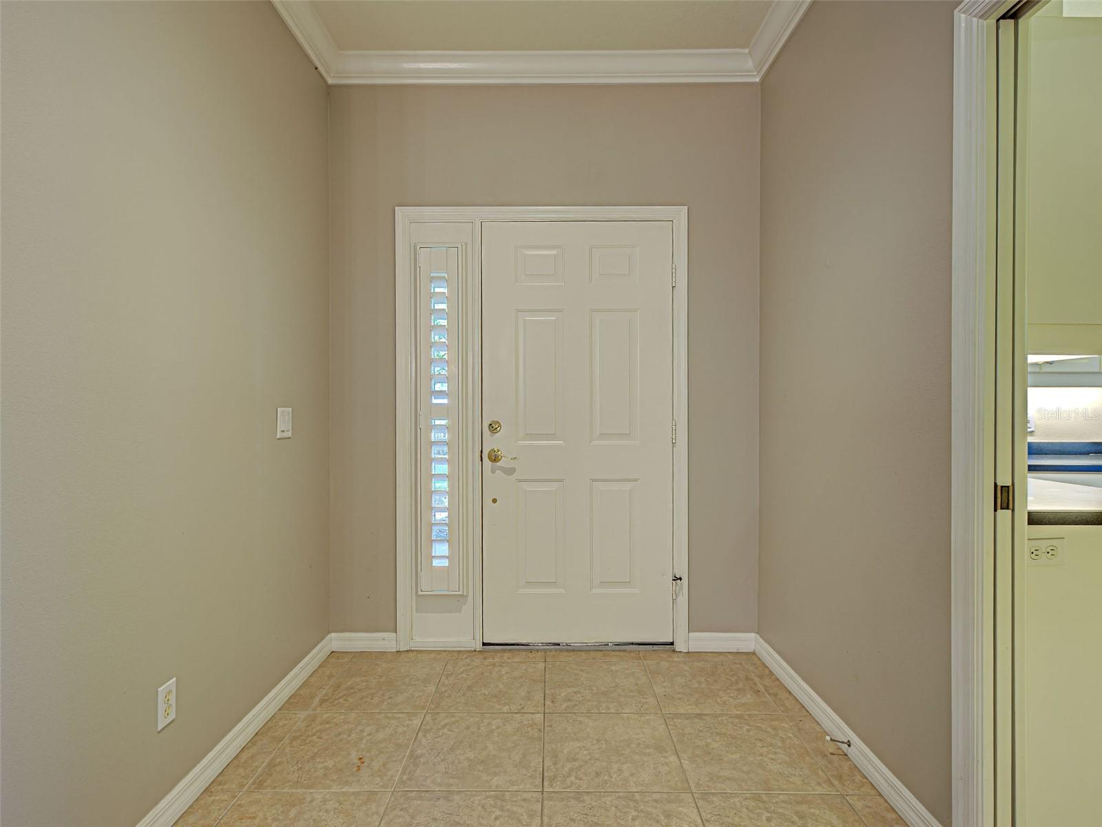 Image 8 of 54 For 912 Barclay Court