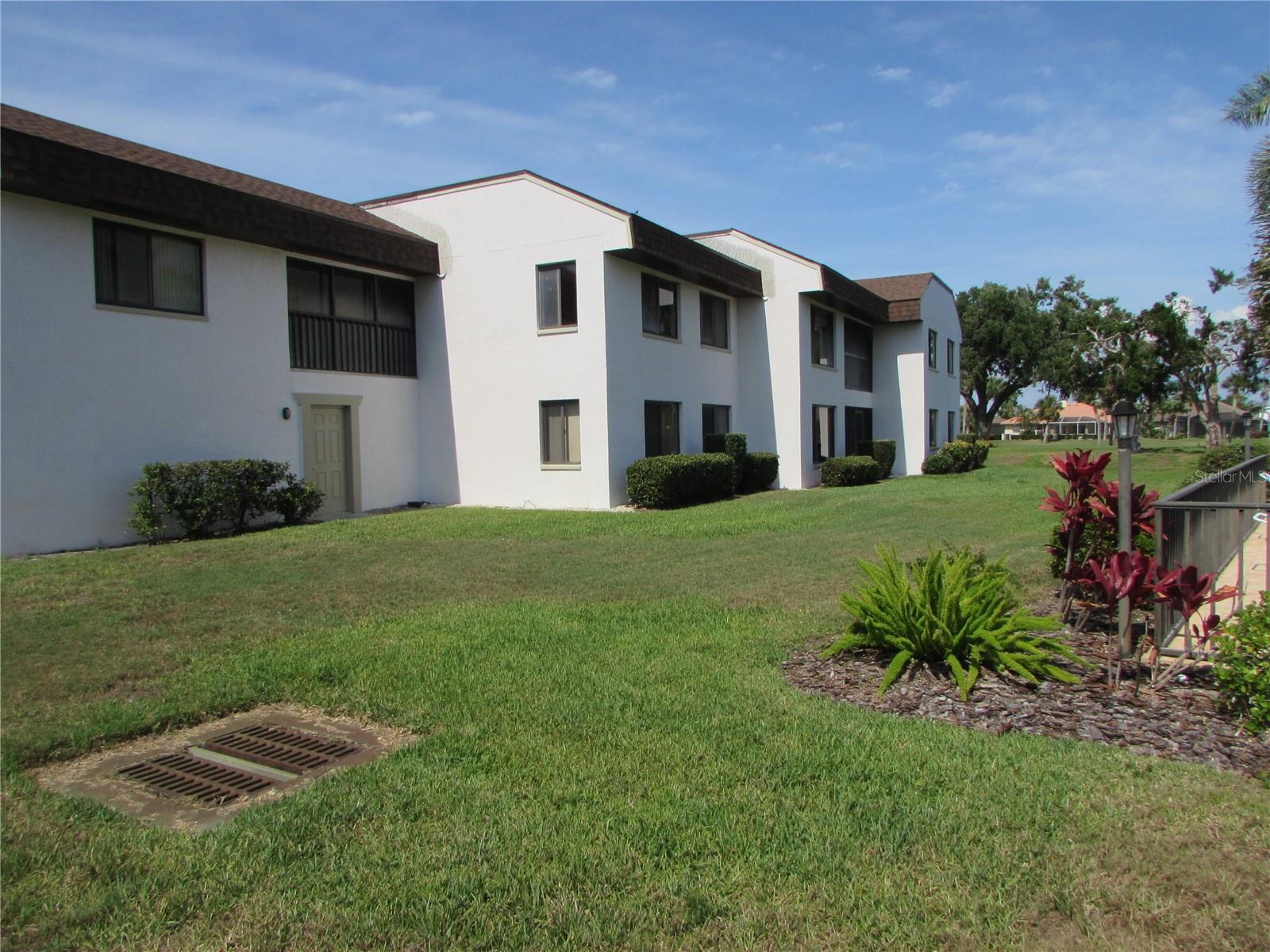 Image 17 of 46 For 800 Capri Isles Boulevard 124