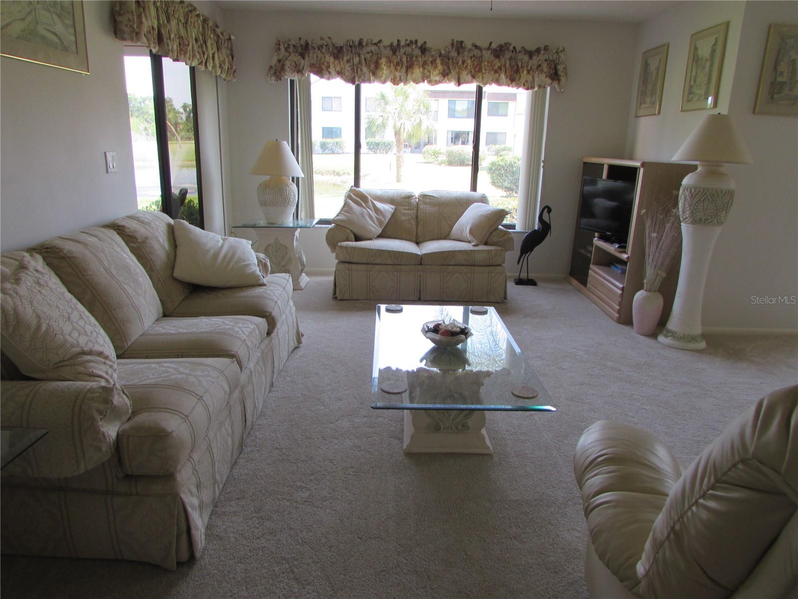 Image 3 of 46 For 800 Capri Isles Boulevard 124