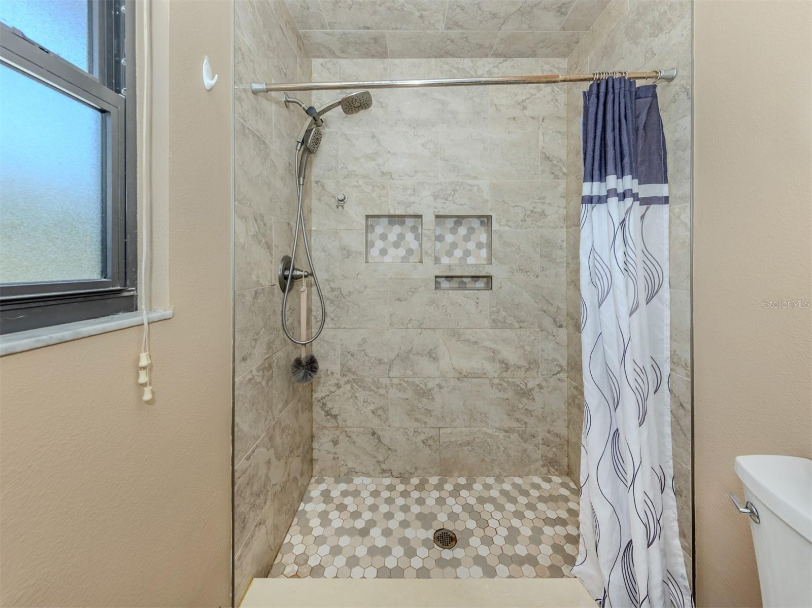 Image 14 of 45 For 2331 Mission Valley Boulevard