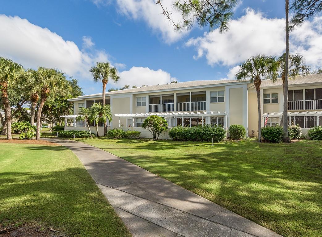 Image 26 of 63 For 421 Cerromar Terrace 471