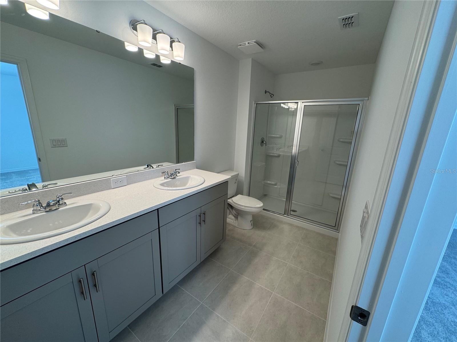 Image 15 of 27 For 11804 Glenside Terrace