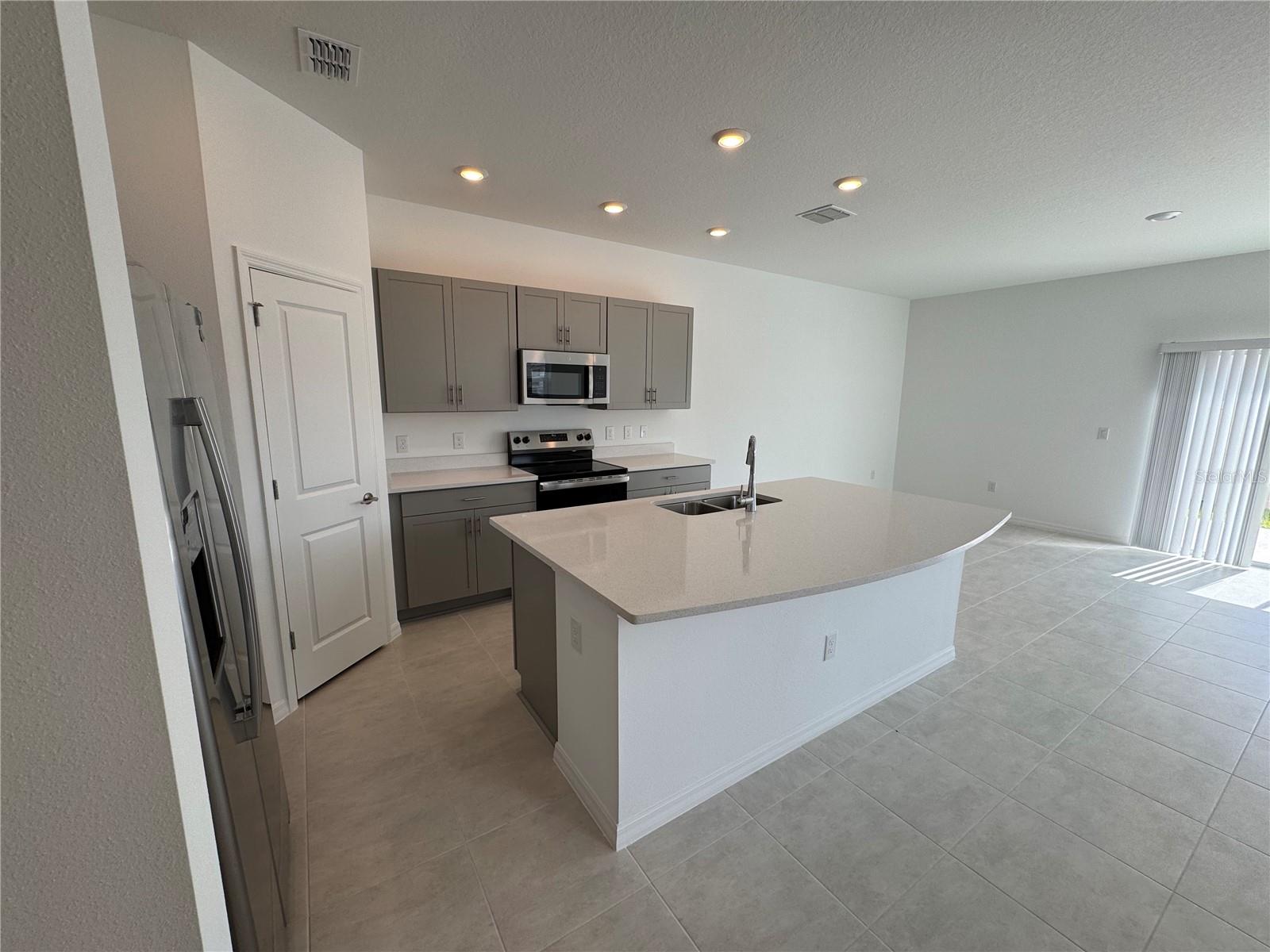 Image 4 of 27 For 11804 Glenside Terrace