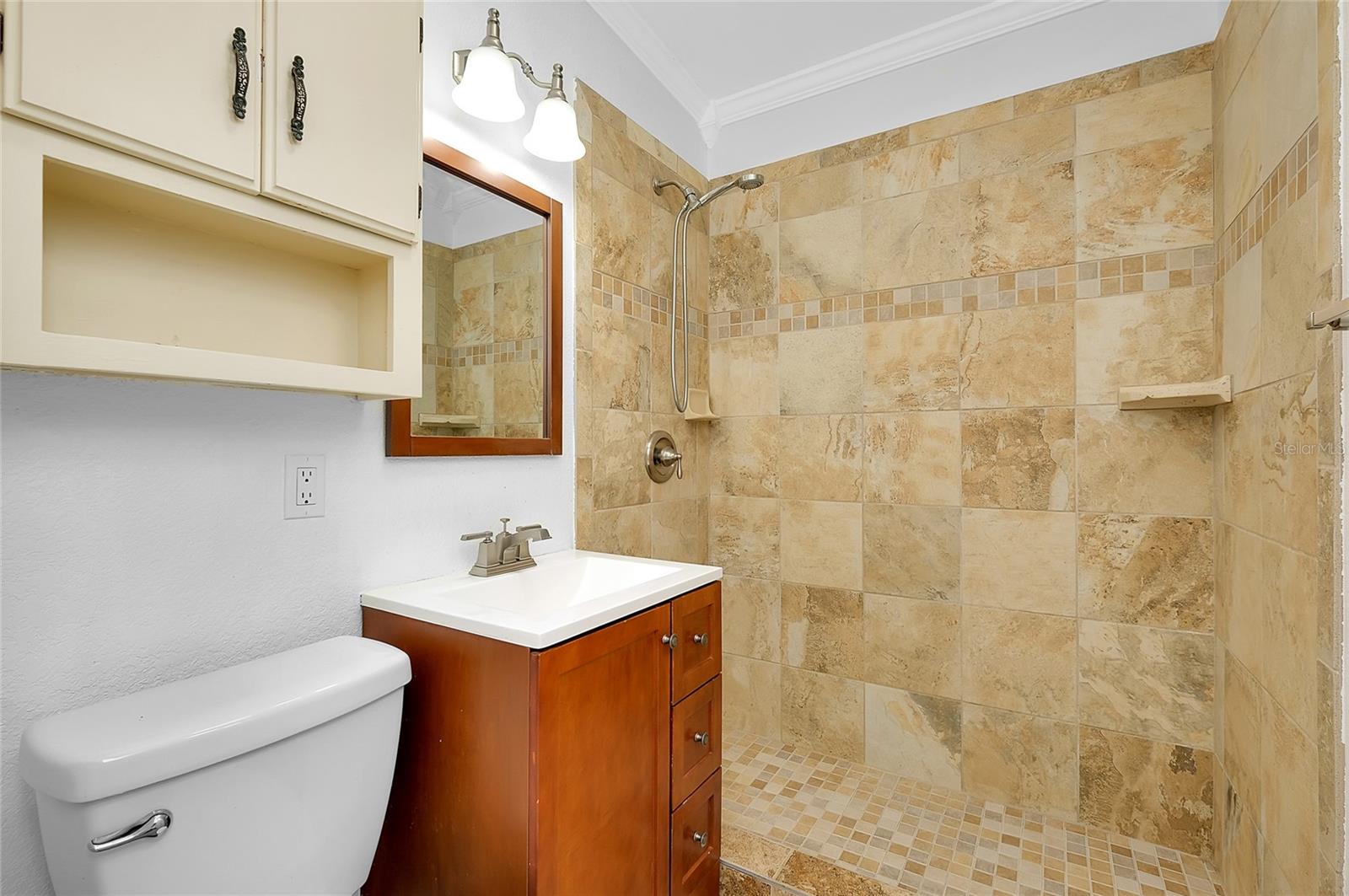 Image 19 of 45 For 140 Poinsettia Circle Ne