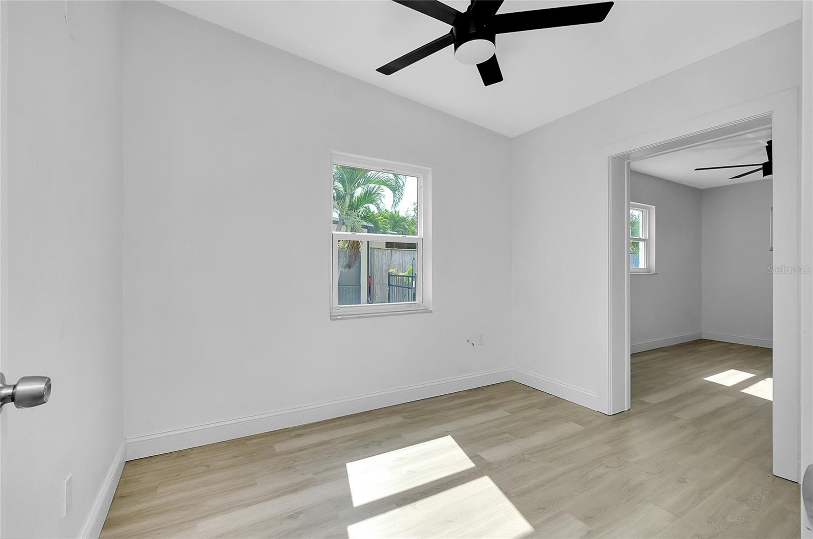 Image 21 of 45 For 140 Poinsettia Circle Ne