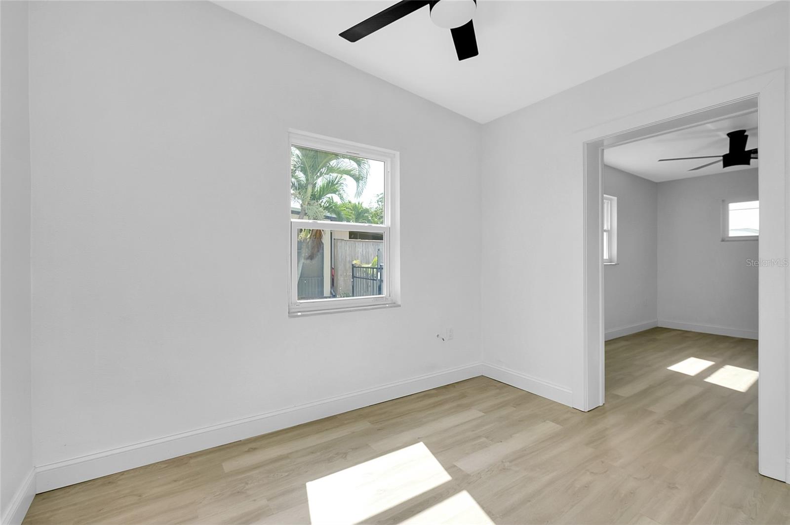 Image 22 of 45 For 140 Poinsettia Circle Ne