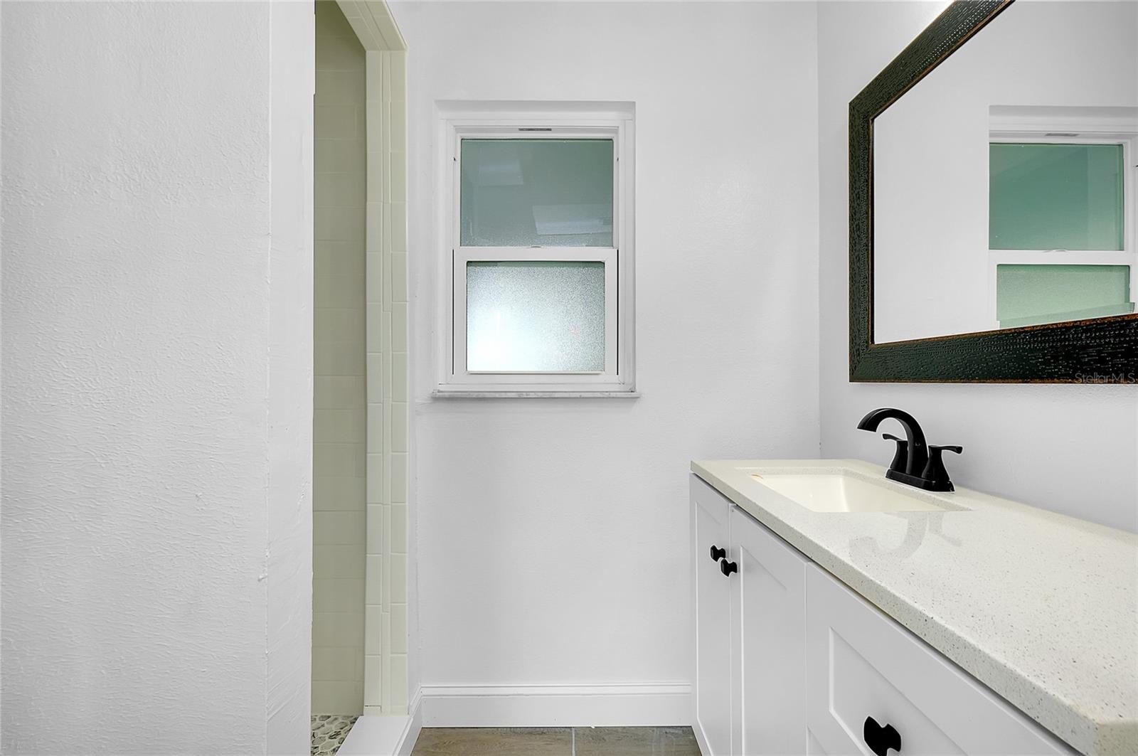 Image 27 of 45 For 140 Poinsettia Circle Ne